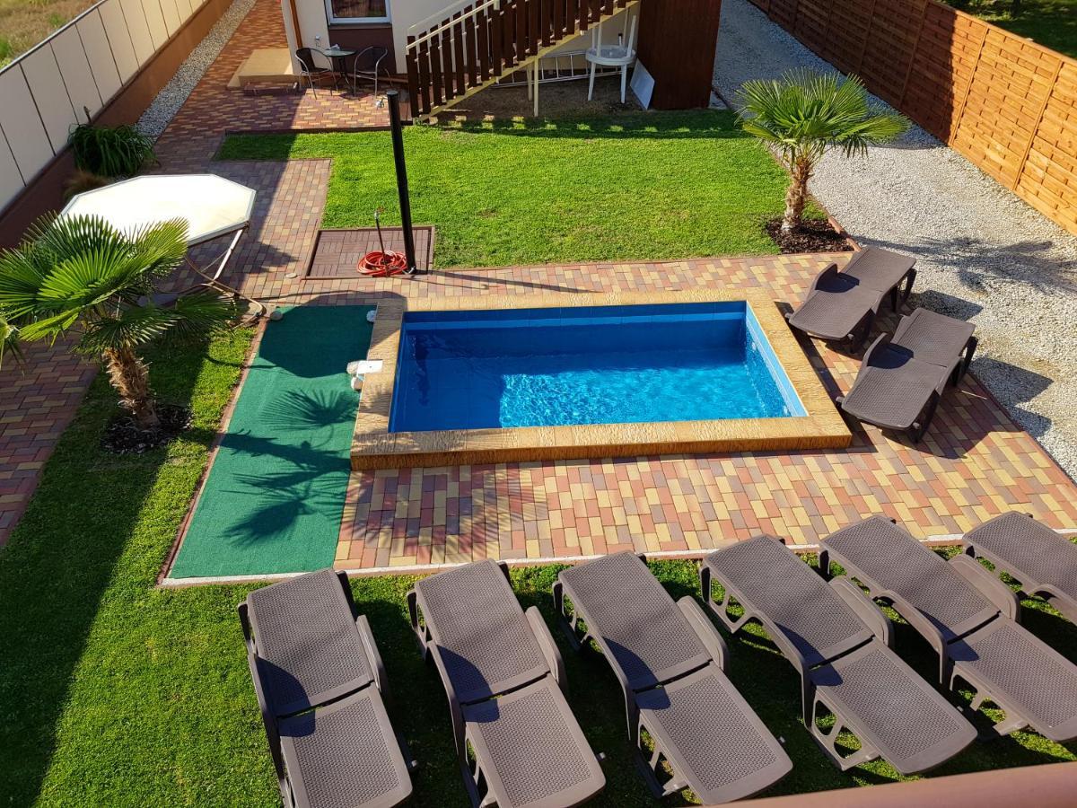 Napsugar Villa B Siofok Ngoại thất bức ảnh