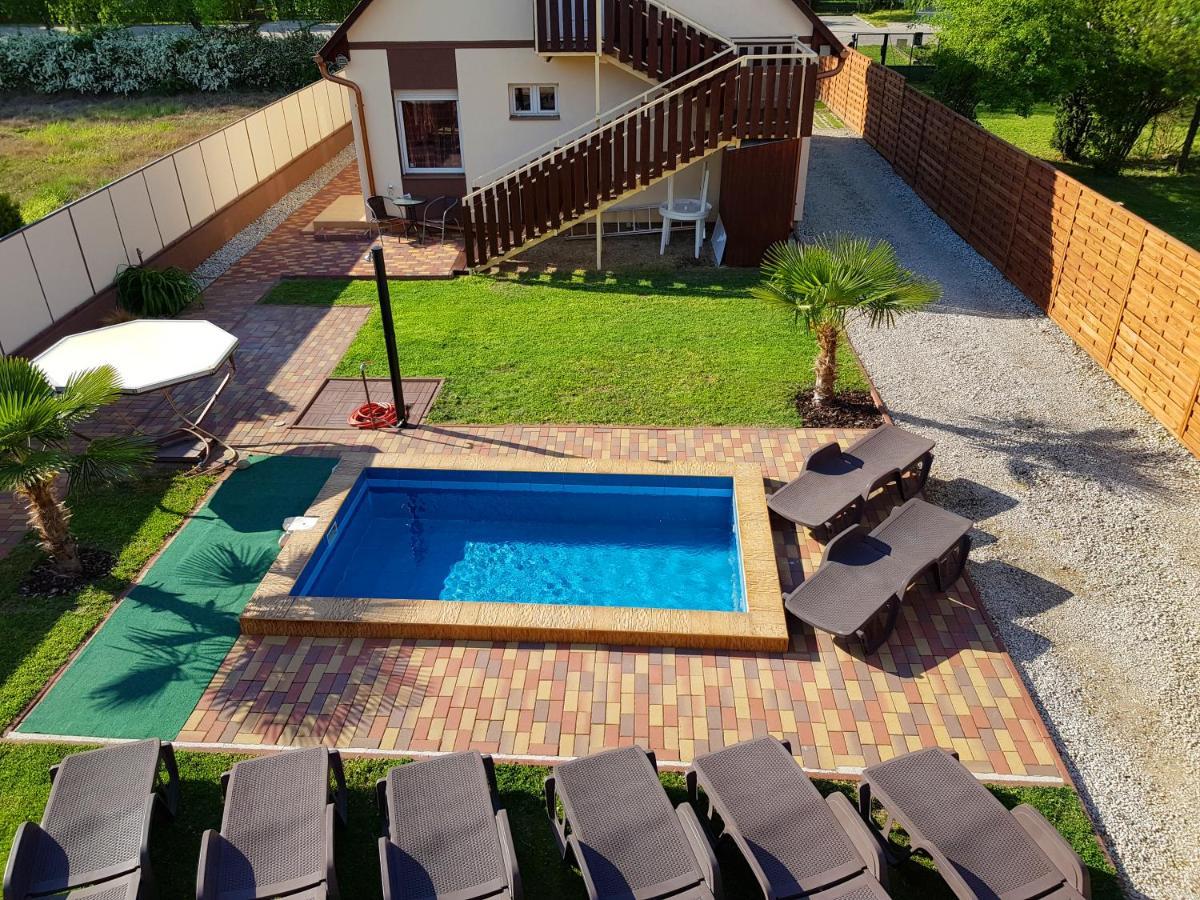 Napsugar Villa B Siofok Ngoại thất bức ảnh